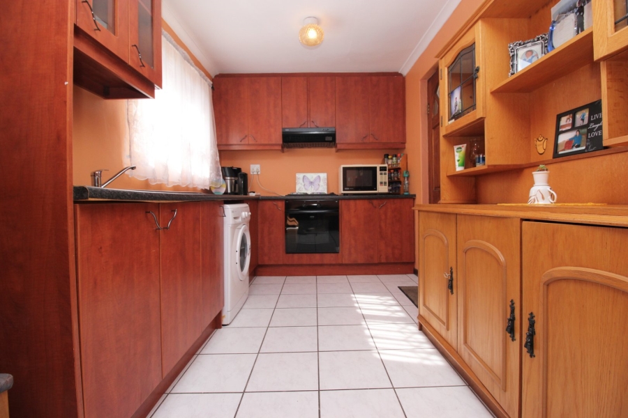 3 Bedroom Property for Sale in Wetton Western Cape